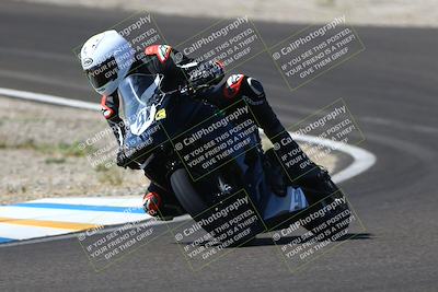media/Sep-21-2025-TrackDaz (Sun) [[277c75b276]]/C Group/1140pm (Turn 3)/